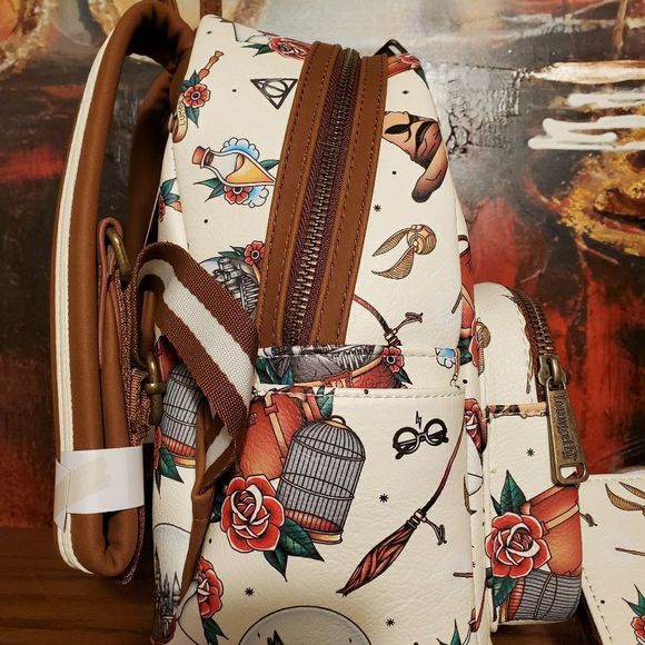 Loungefly harrypotter backpack and wallet set main image 6